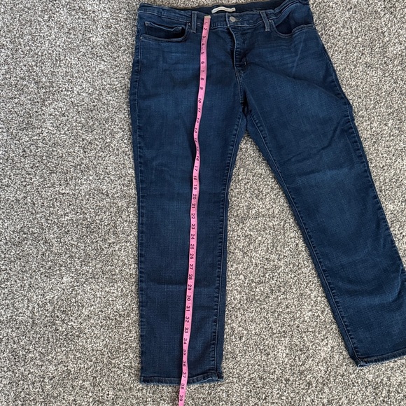 Levi’s Women’s 314 Shaping Straight Jeans. Size 34 - Picture 3 of 7